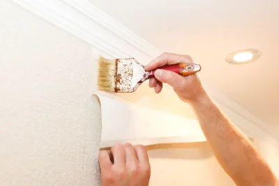 Pose de papier peint à Drée — revêtements muraux et toiles de verre